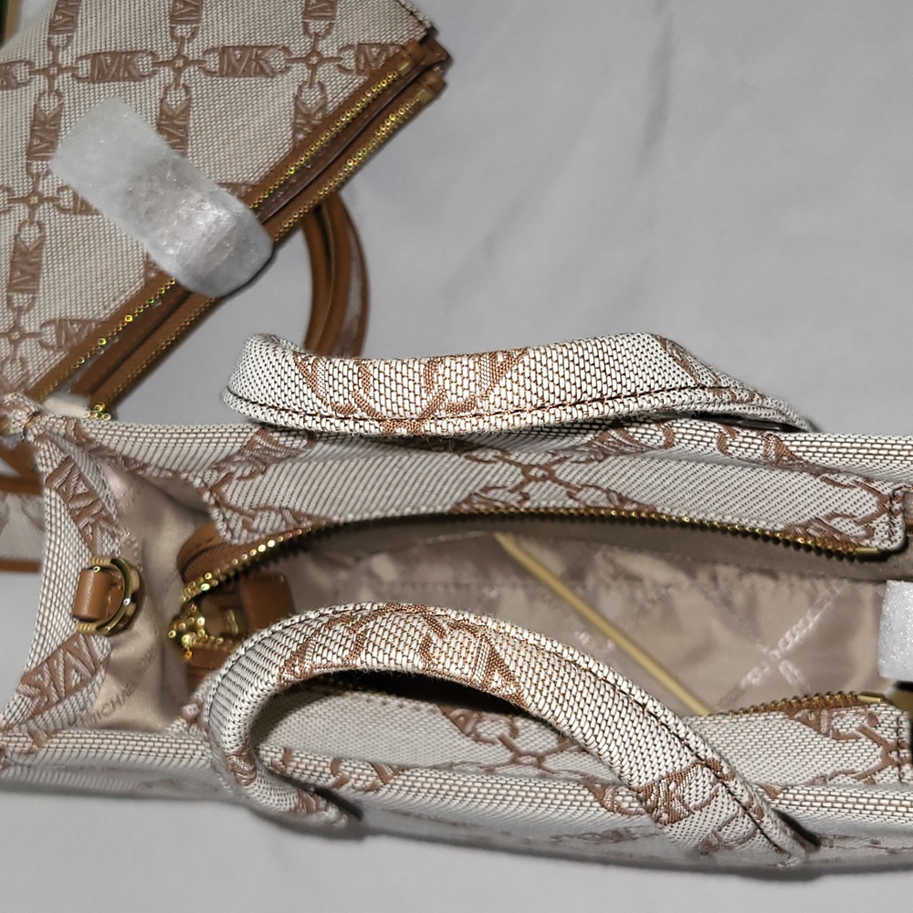 Michael Kors Brown Logo Tote Bag/Wallet/Belt Set   Natural/Luggage - Picture 4 of 10